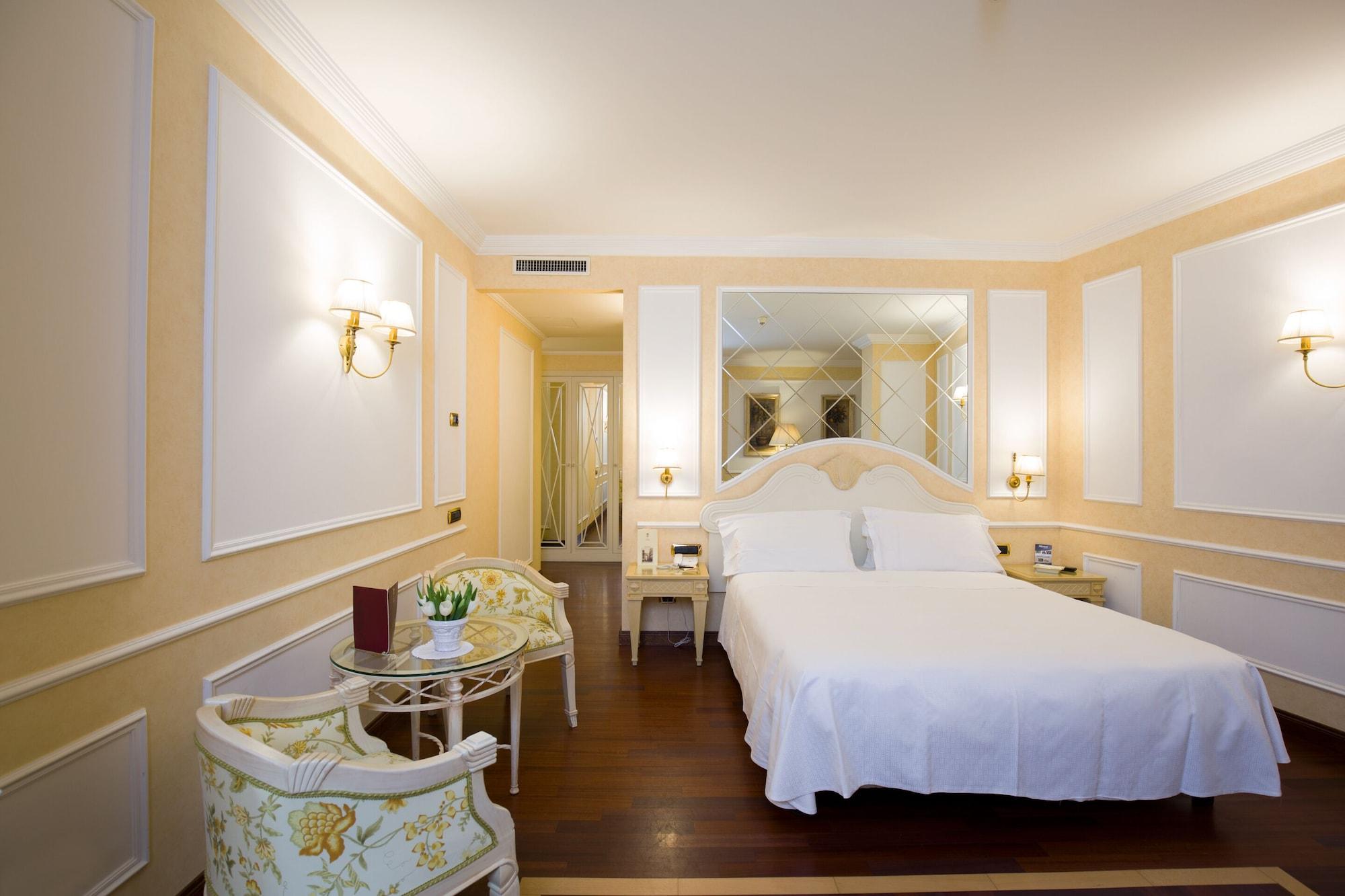 Palazzo Alabardieri Napoli Bagian luar foto