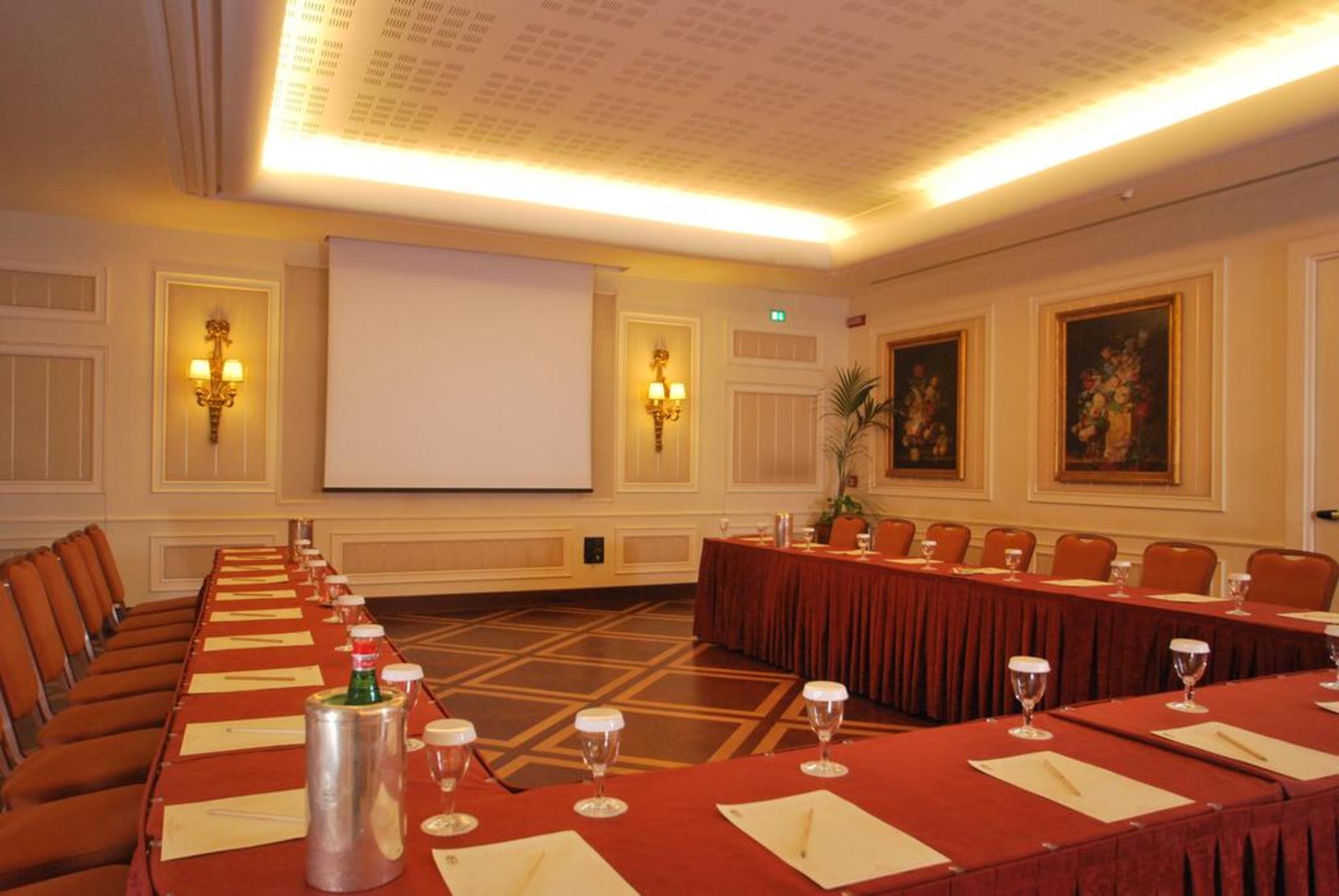 Palazzo Alabardieri Napoli Bagian luar foto