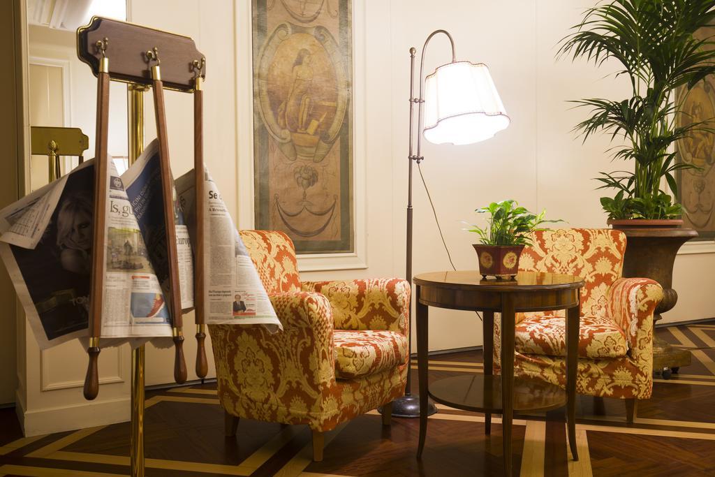 Palazzo Alabardieri Napoli Bagian luar foto